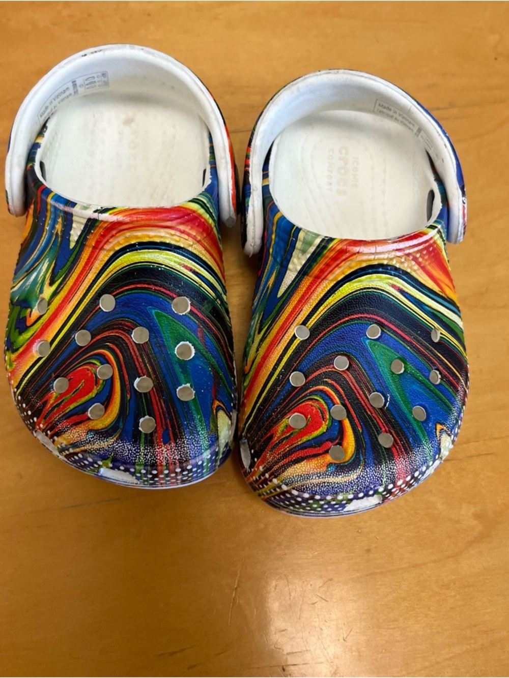 CROCS Kids Multicolor Swirl Slip-On Clogs with White Footbed - Picture 2 of 7